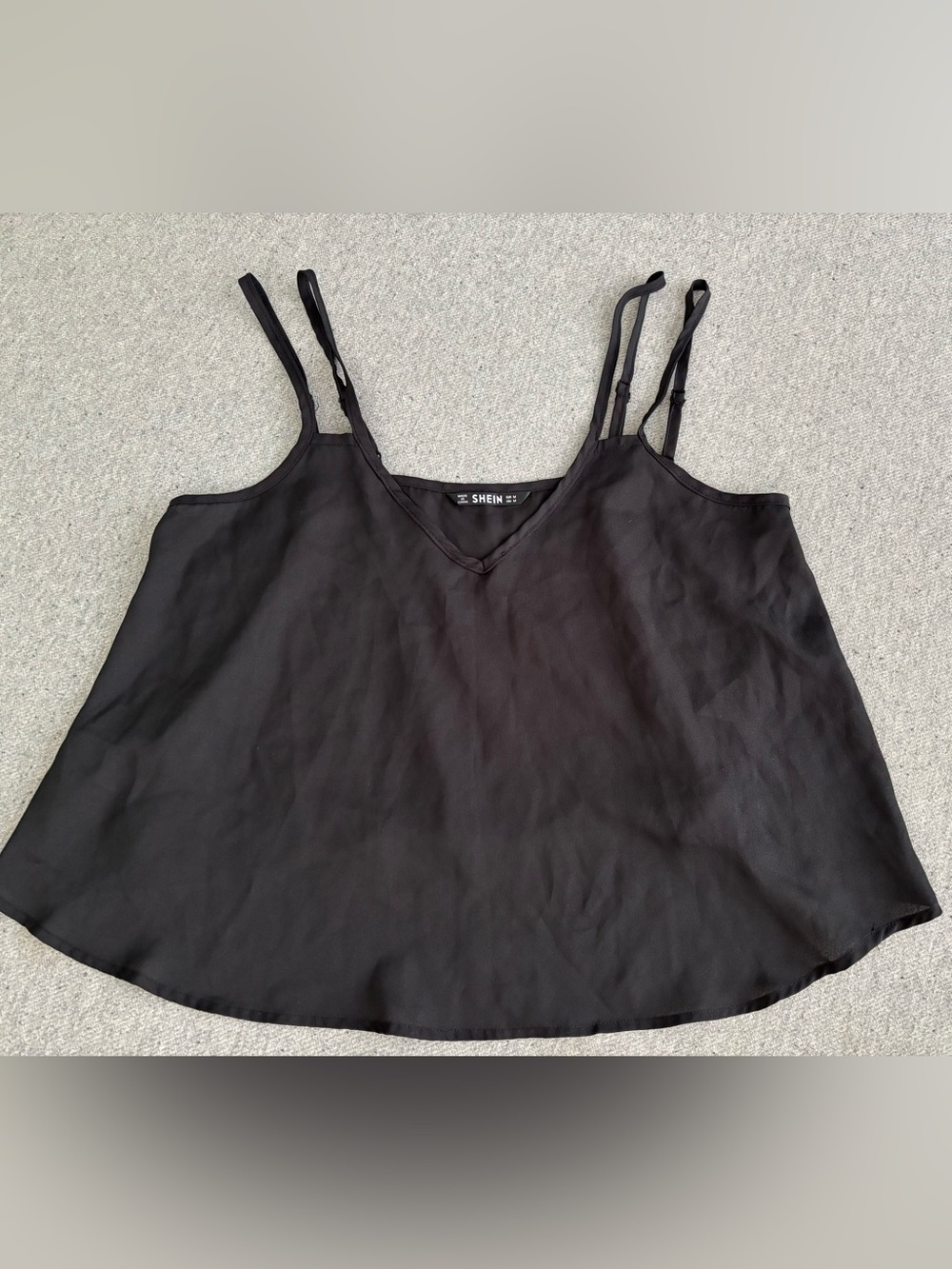 SHEIN Black Double-Strap V-Neck Crop Camisole Medium